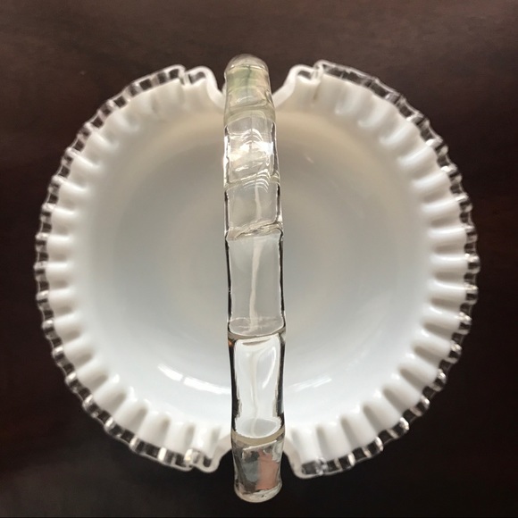 Exquisite Fenton Milk Glass Divided Bowl with Handle & Silvercrest Ruffle Rim - Picture 8 of 13